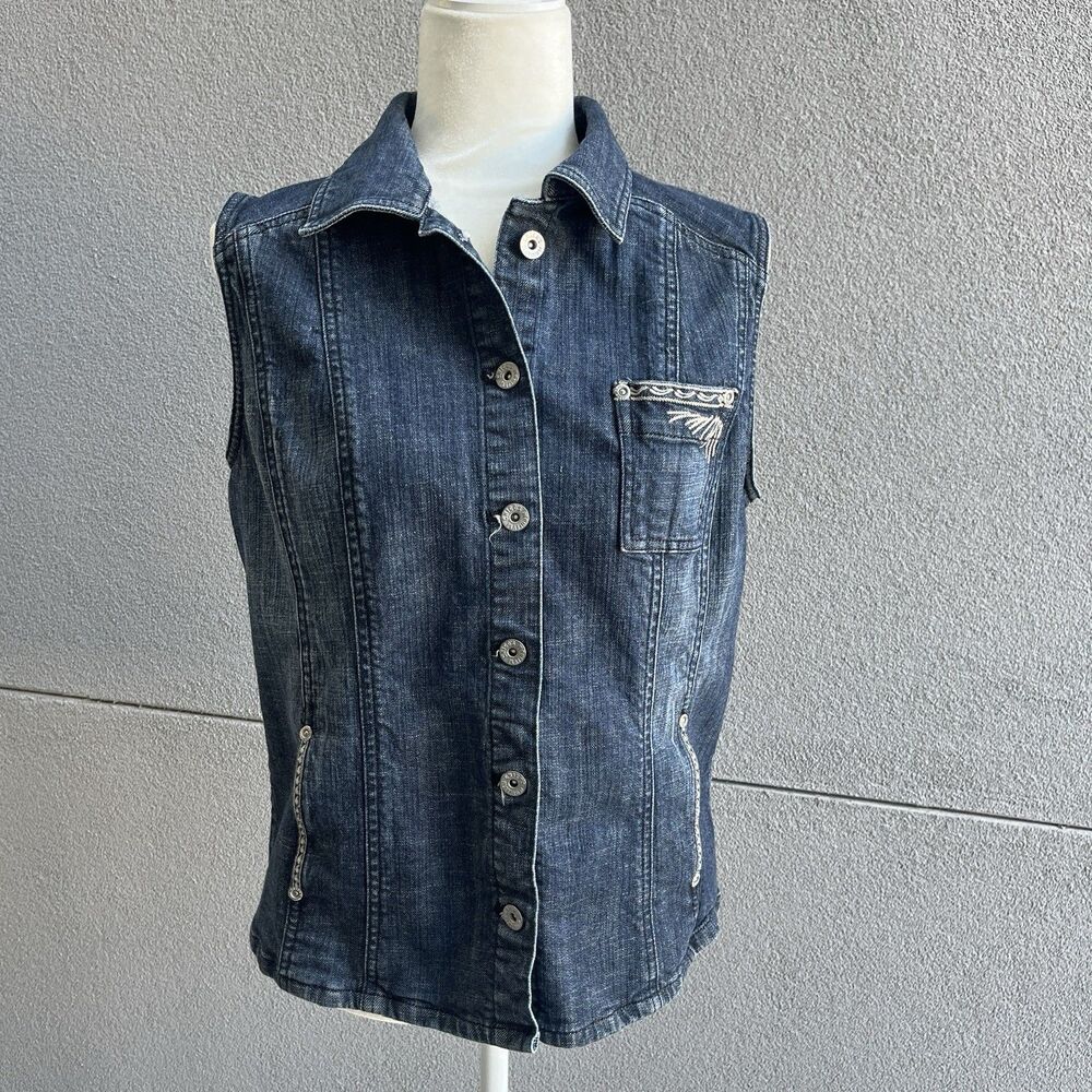 Chico's Platinum Denim Vest Jacket Women's Size 1 M 8-10 Button Embroidered